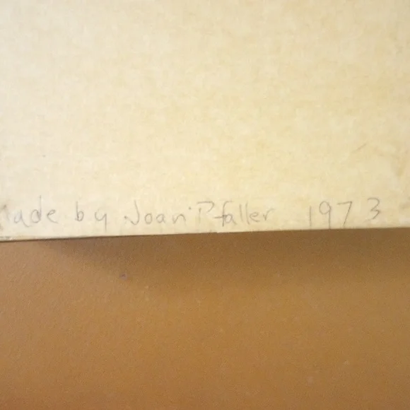 Vintage Completed Crewel Strawberry Sampler in Brown Wood Frame, Red Green White - Picture 4 of 5